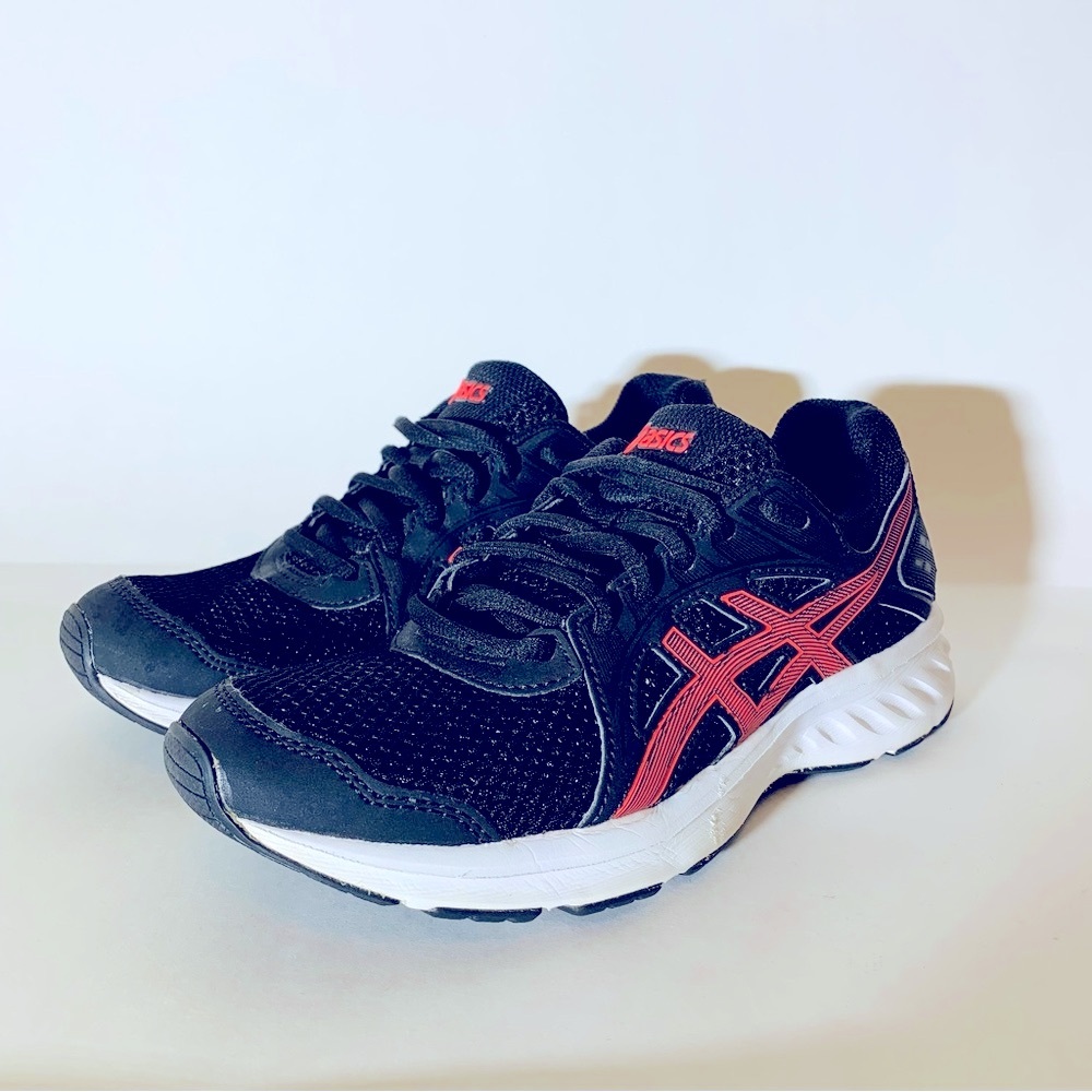 ASICS - Picture 3 of 9